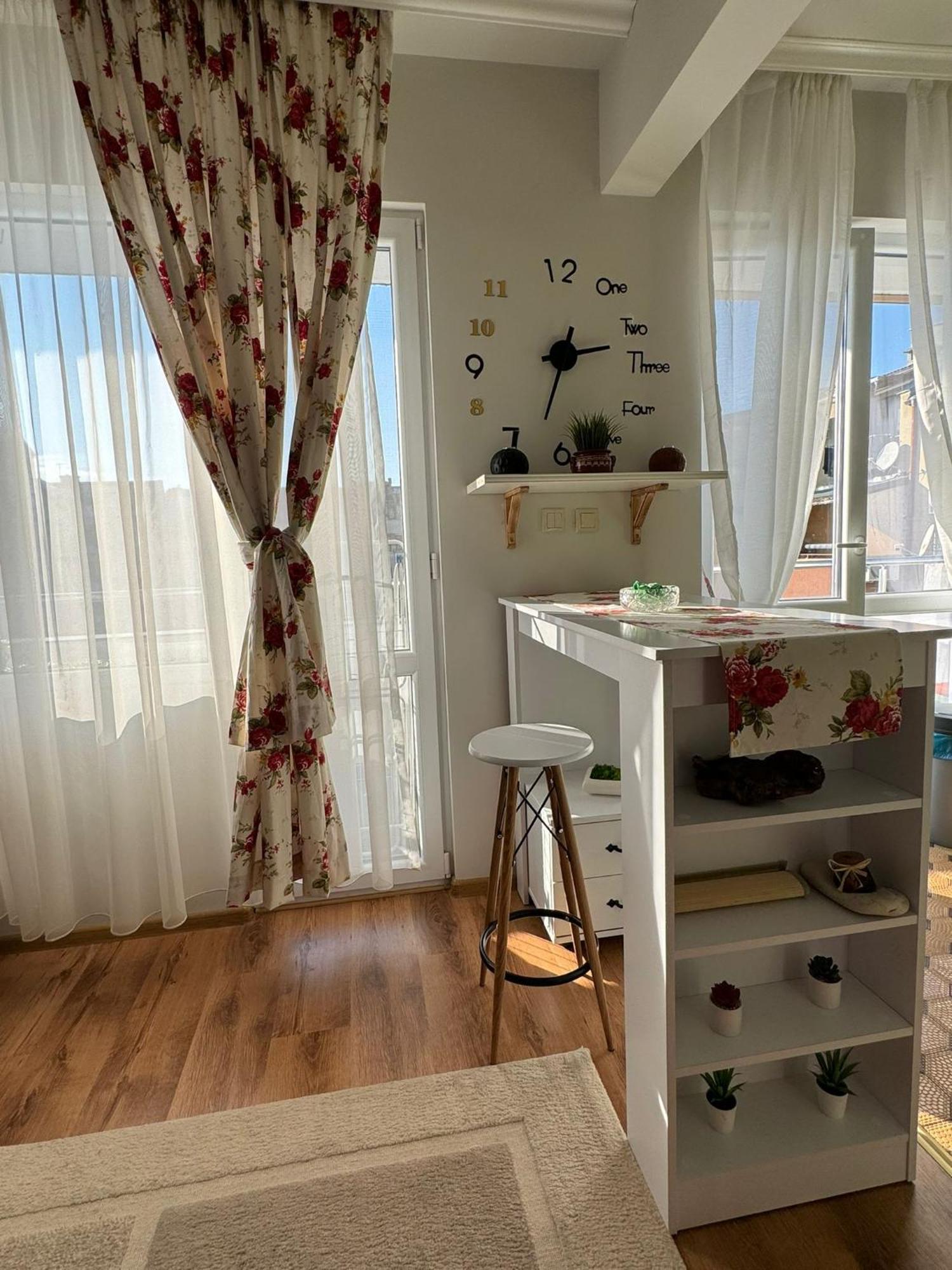 The Master And Margarita Apartment, Майстора И Маргарита, Two Bedroom Apartament Burgas Exterior photo